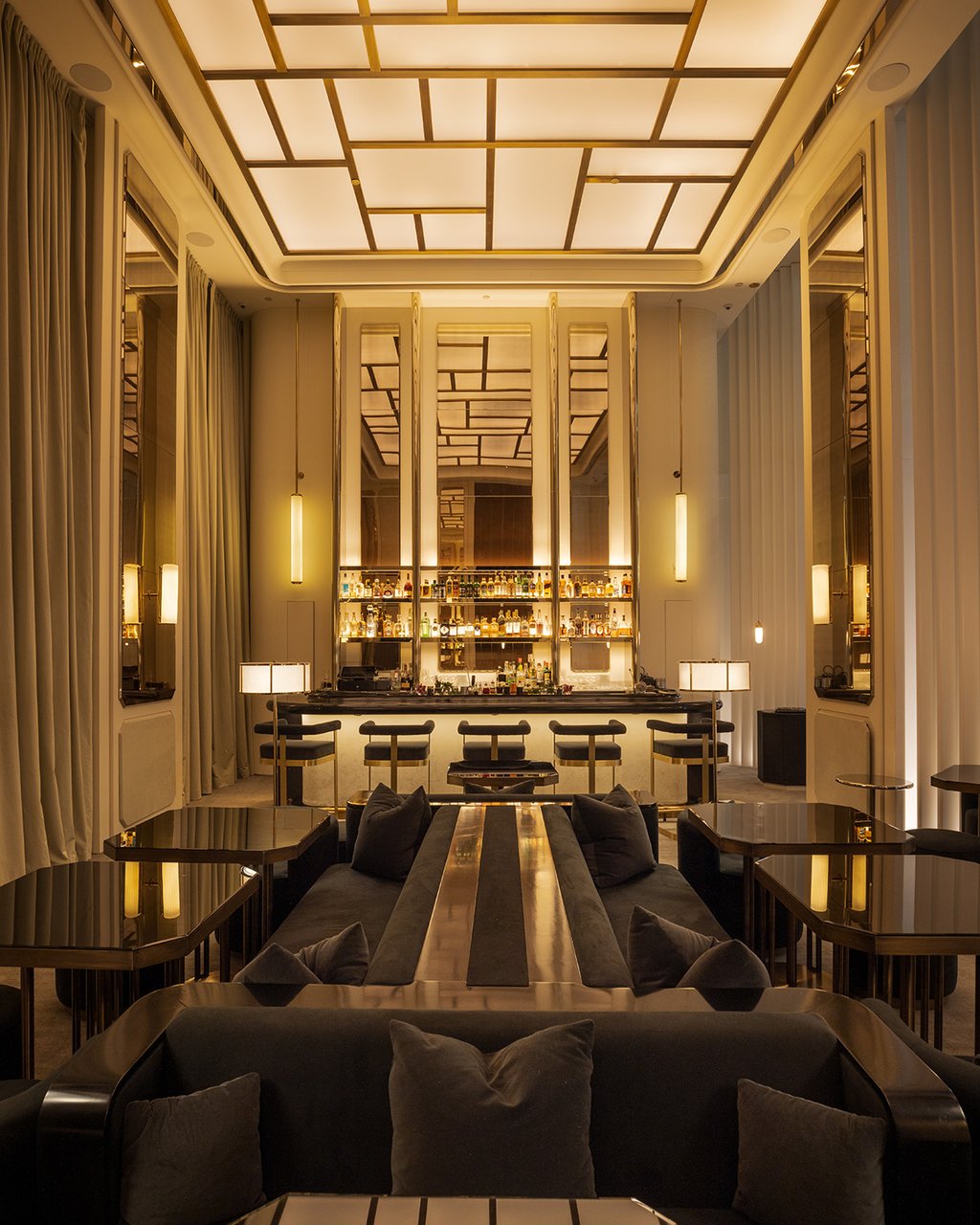 Bar Bastion interior-2